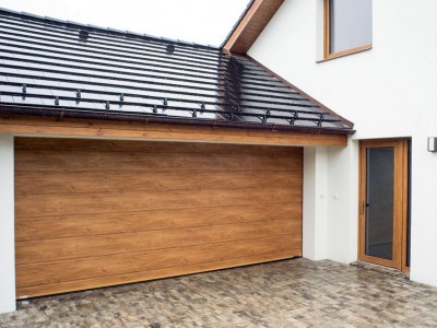 design garážových vrat drážka (imitace dřeva winchester)